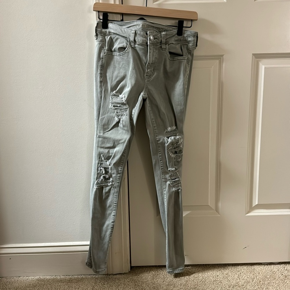 Size 6 American eagle jeans